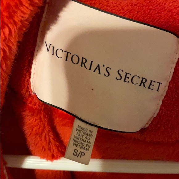 Victoria Secret Robe - Picture 3 of 4